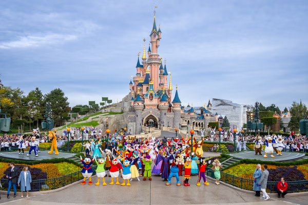 What Are the Best Ways to Buy Disneyland Paris Tickets?