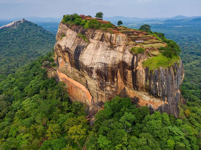 What is the Perfect 7-Day Sri Lanka Travel Itinerary for First-Time Visitors?