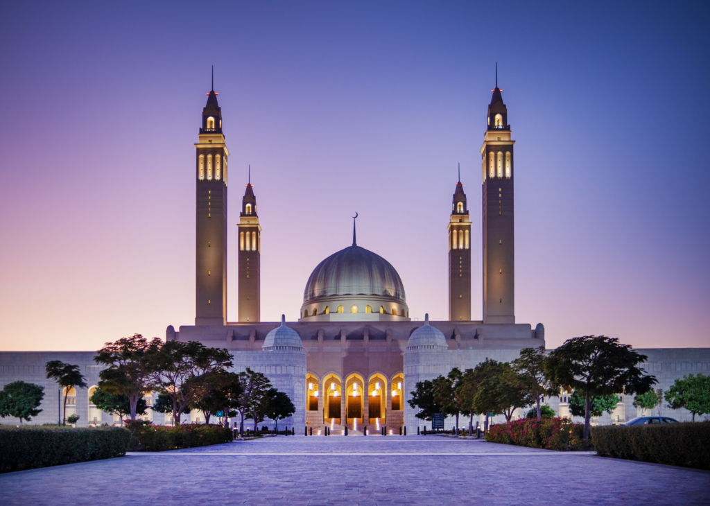 What Are the Top Destinations to Explore in Oman Travel?