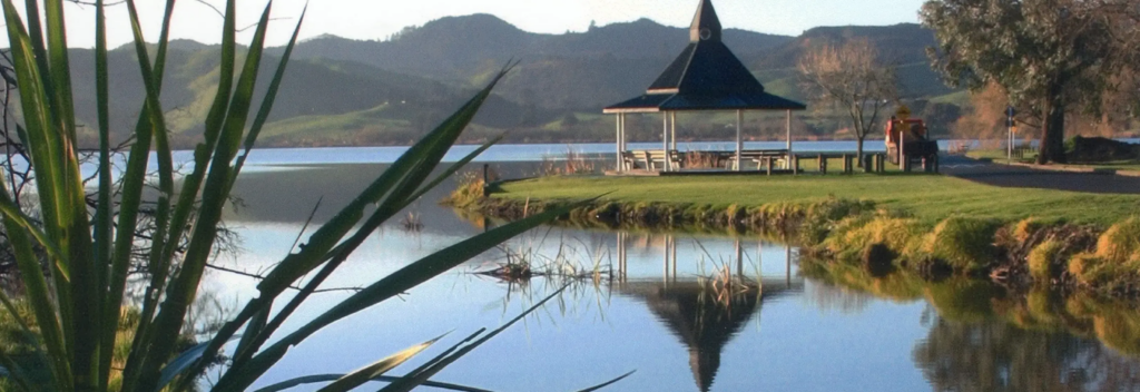 What Are the Must-See Attractions in Huntly, New Zealand?